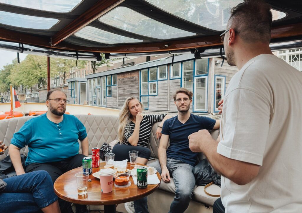 Samen op pad versterkt banden binnen en buiten het werk